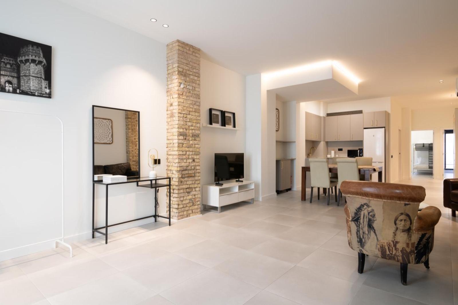 Luxury Center Apartment *